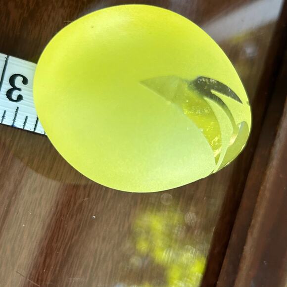 Vintage Pilgrim Glass Sculptured Yellow Egg with Tulip Design - Picture 12 of 15